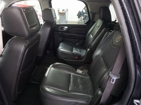 Used 2013 Cadillac Escalade Platinum image 21