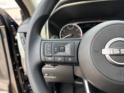 Certified 2024 Nissan Rogue SV AWD/4WD image 16