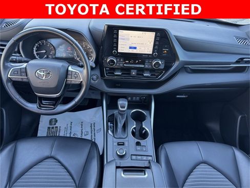 Certified 2022 Toyota Highlander XSE image 13