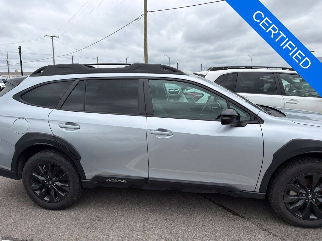 Used 2025 Subaru Outback Onyx Edition AWD/4WD image 2