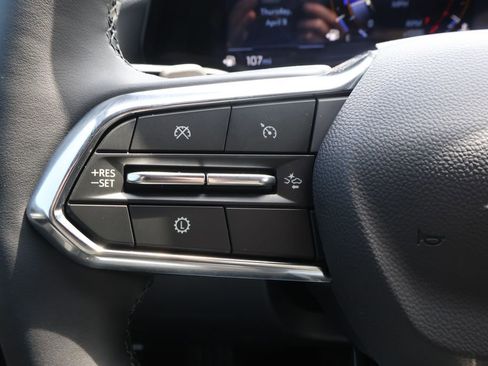 New 2026 Chevrolet Equinox LT w/ Safety and Technology Package FWD image 22