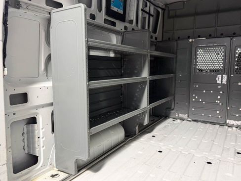 Used 2018 Nissan NV 2500 S image 13