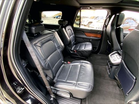 Used 2019 Lincoln Navigator Reserve w/ Cargo Package image 20