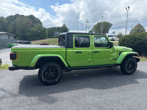 New 2025 Jeep Gladiator Sport image 8