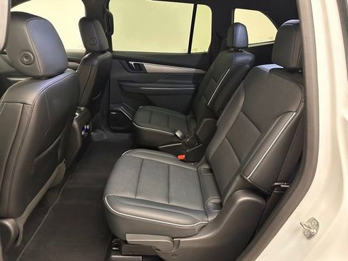 Used 2025 Buick Enclave Preferred FWD image 20