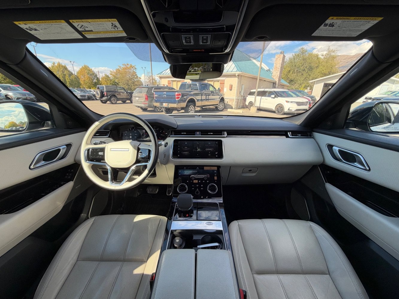 Used 2021 Land Rover Range Rover Velar R-Dynamic S AWD/4WD image 11