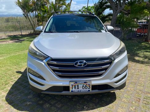 Used 2016 Hyundai Tucson Limited w/ Option Group 03 image 2