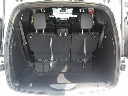 New 2026 Chrysler Pacifica Select FWD image 11