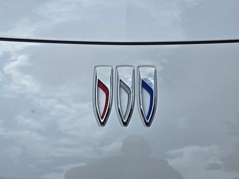 New 2026 Buick Envista Avenir FWD image 31
