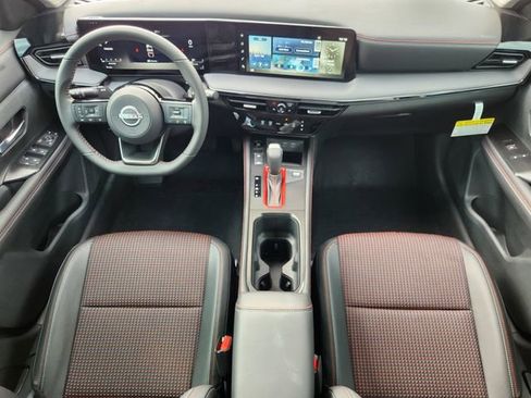 New 2025 Nissan Kicks SR image 20