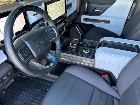 Used 2025 GMC Hummer EV 3X w/ LPO, Dark Essentials Package image 9