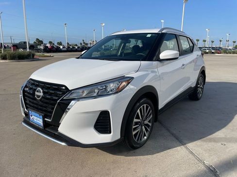 Certified 2024 Nissan Kicks SV FWD image 5
