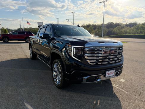 Certified 2022 GMC Sierra 1500 Denali w/ Denali Reserve Package AWD/4WD image 8