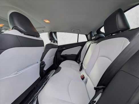 Used 2021 Toyota Prius XLE image 25