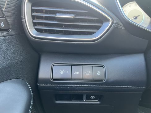 Used 2021 Hyundai Santa Fe Limited image 29