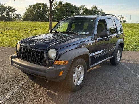Used 2007 Jeep Liberty Sport AWD/4WD image 3