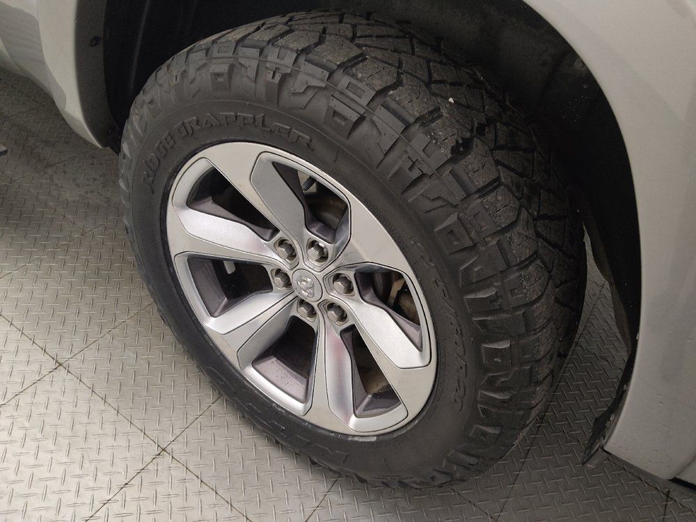 Used 2019 RAM 1500 Limited RWD image 31