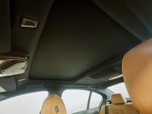 Used 2022 BMW 530i w/ Premium Package image 26