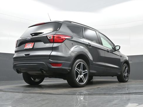 Used 2019 Ford Escape SEL image 30