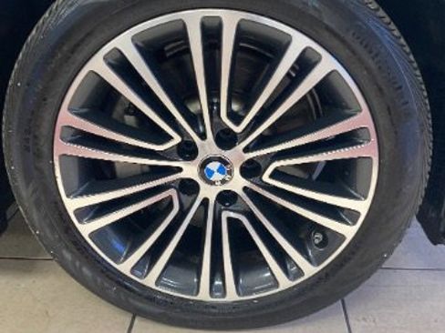 Used 2018 BMW 530i w/ Premium Package RWD image 32