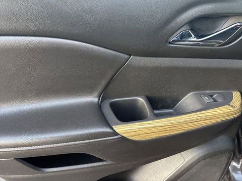 Used 2018 GMC Acadia Denali image 34