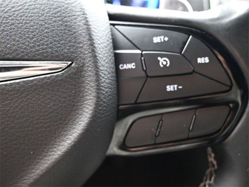 Used 2022 Chrysler 300 S image 27