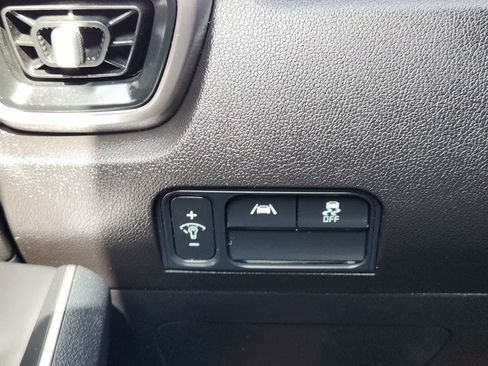 Certified 2023 Kia Sorento LX FWD image 19