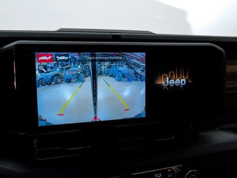 Used 2025 Jeep Gladiator Rubicon w/ Safety Group image 77