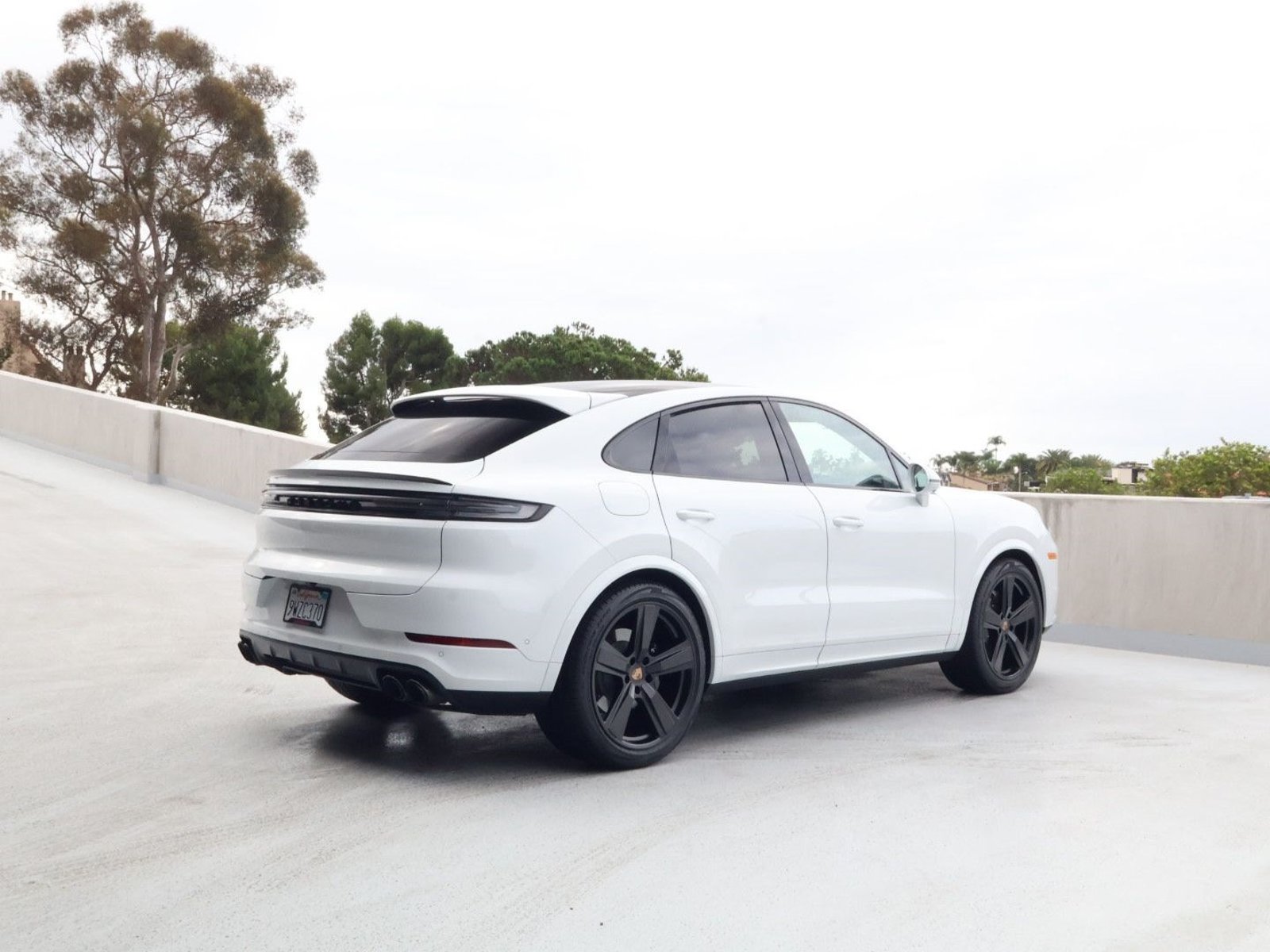 Certified 2026 Porsche Cayenne Coupe AWD/4WD image 8