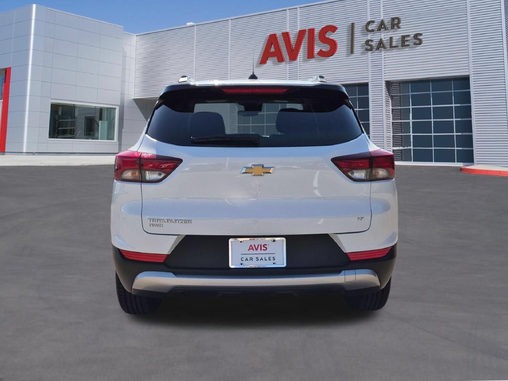 Used 2025 Chevrolet TrailBlazer LT AWD/4WD image 7