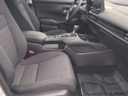 Used 2025 Honda HR-V LX image 18