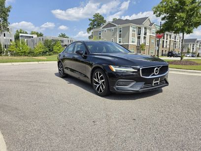 Used 2019 Volvo S60 T5 Momentum w/ Premium Package