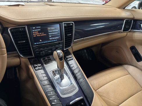 Used 2012 Porsche Panamera S image 33