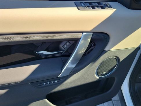 New 2025 Land Rover Discovery Sport S image 24