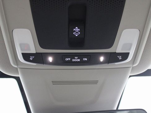 Used 2023 Honda CR-V EX-L image 33