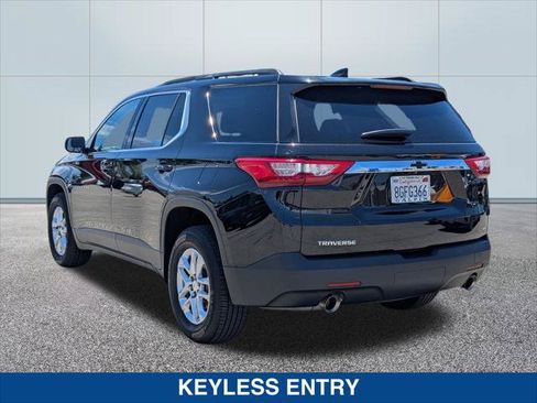 Used 2019 Chevrolet Traverse LT w/ LPO, Cargo Package FWD image 3