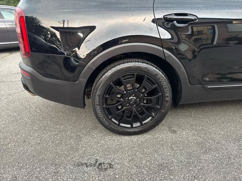 Used 2021 Kia Telluride EX w/ EX Premium Package AWD/4WD image 19