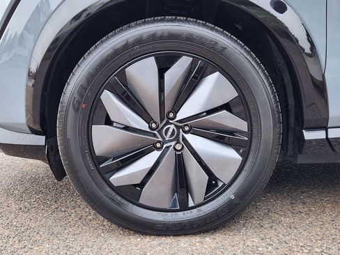 Used 2024 Nissan Ariya FWD image 8