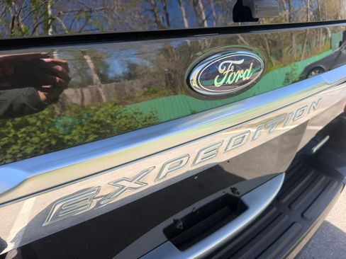 Used 2015 Ford Expedition Platinum AWD/4WD image 13