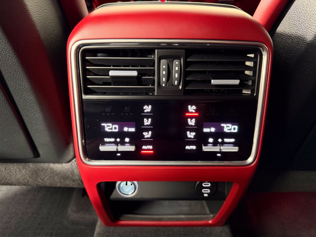 Certified 2023 Porsche Cayenne AWD/4WD image 42