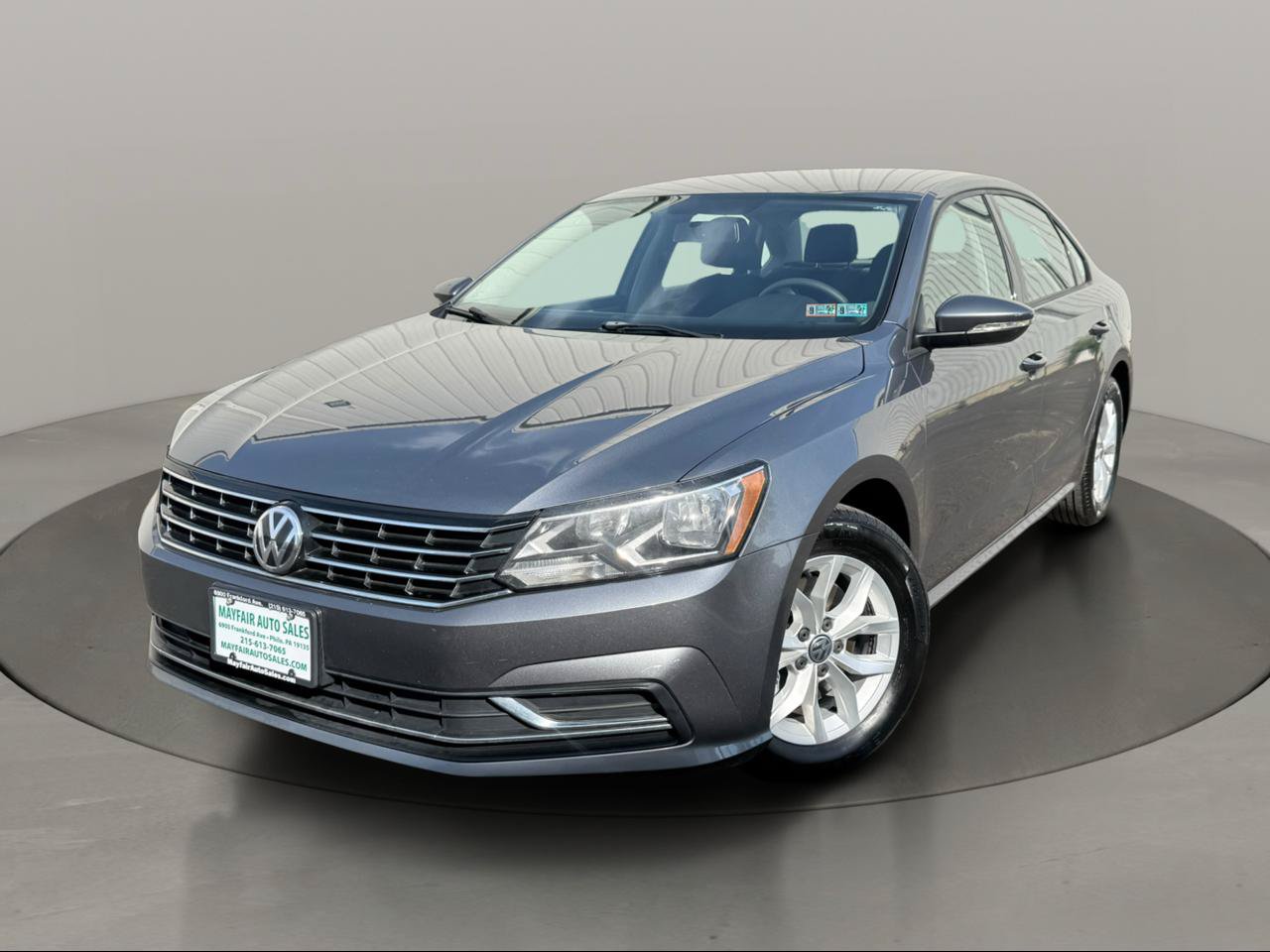 Used 2018 Volkswagen Passat 2.0T S w/ Driver Assistance Package FWD image 1