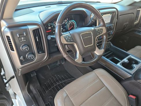 Used 2017 GMC Sierra 1500 Denali w/ Denali Ultimate Package image 11