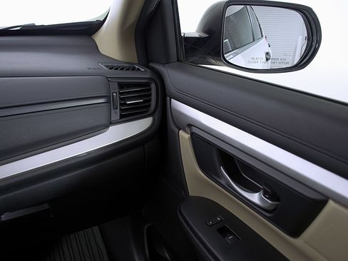 Used 2018 Honda CR-V LX image 15