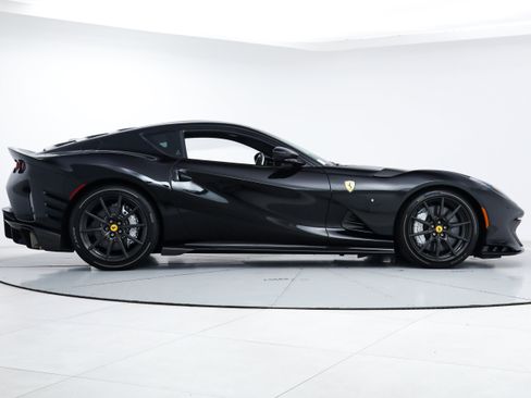 Certified 2022 Ferrari 812 Competizione RWD image 9