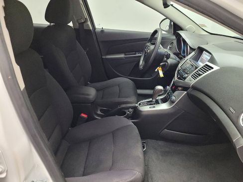Used 2015 Chevrolet Cruze LT w/ Technology Package image 21