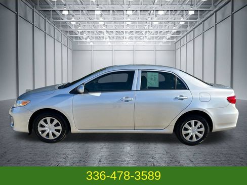 Used 2013 Toyota Corolla L FWD image 2