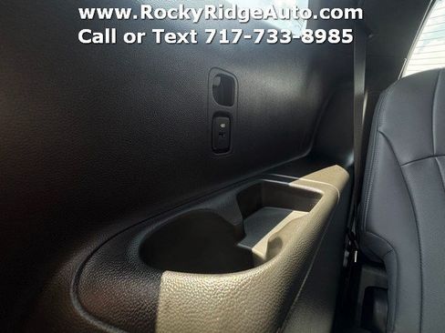Used 2023 Buick Enclave Essence w/ Experience Buick Package AWD/4WD image 30