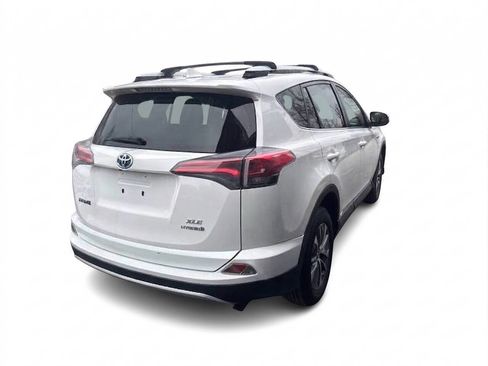 Used 2016 Toyota RAV4 XLE image 8