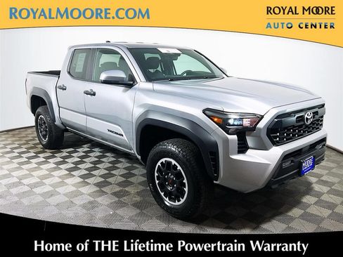 Certified 2025 Toyota Tacoma TRD Off-Road AWD/4WD image 1