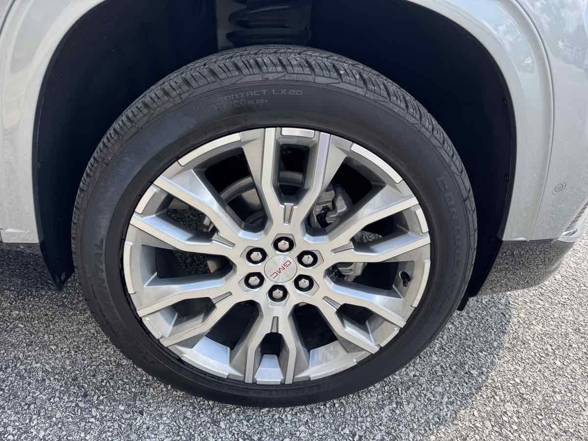 Used 2025 GMC Acadia Denali w/ Super Cruise Package AWD/4WD image 36